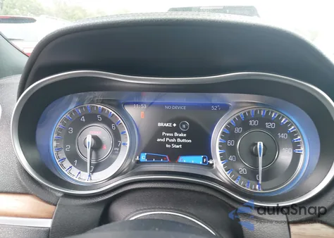 2019 Chrysler 300 300C z USA, uszkodzony, nr VIN 2C3CCAPT1KH556122